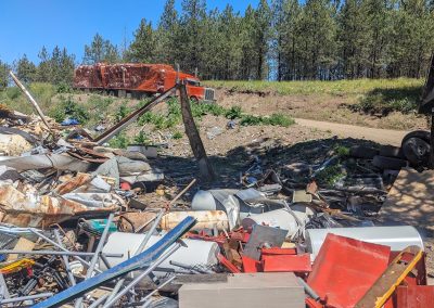 Dead or Alive Auto Recycling Ltd | SemiTrailer taking away crushed cars1